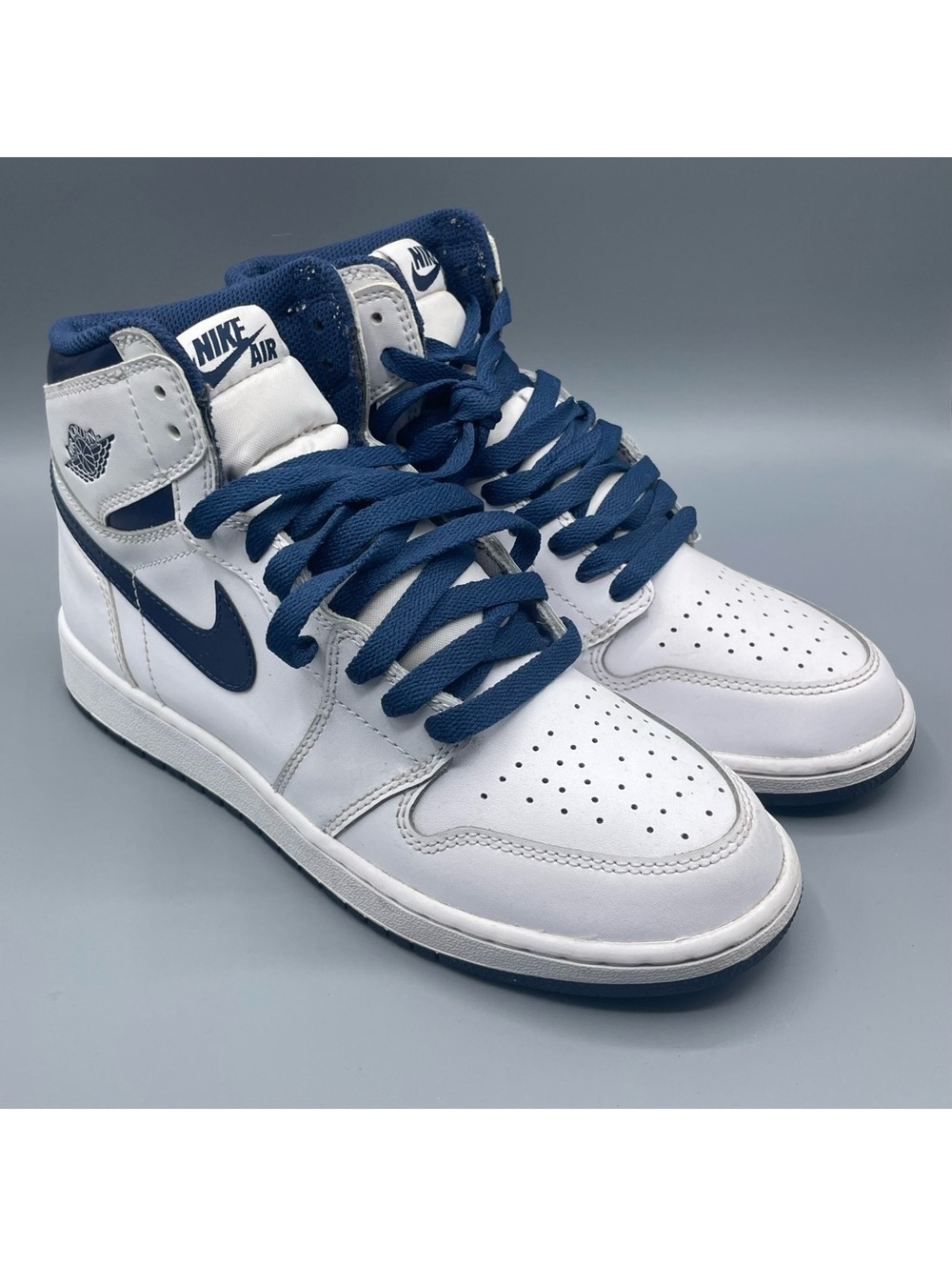 Jordan 1 Retro High OG Metallic Navy